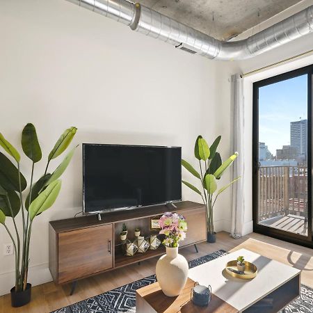 Clover Luxury High-Rise Downtown 사우스벤드 외부 사진