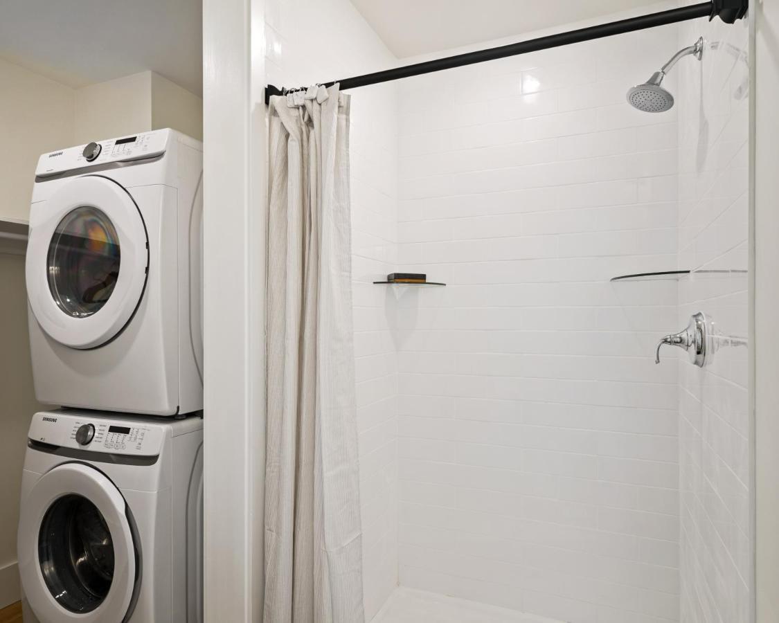 Clover Luxury High-Rise Downtown 사우스벤드 외부 사진